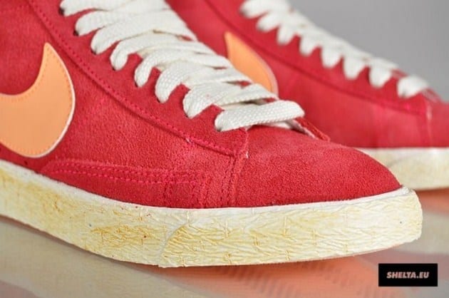 Nike WMNS Blazer High Suede Vintage - Scarlet Fire-4