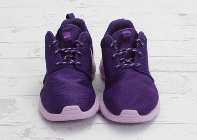 Nike WMNS Roshe Run - Court Purple / Violet Wash-1