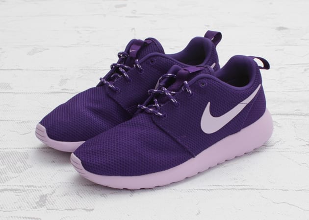 Nike WMNS Roshe Run - Court Purple / Violet Wash-2