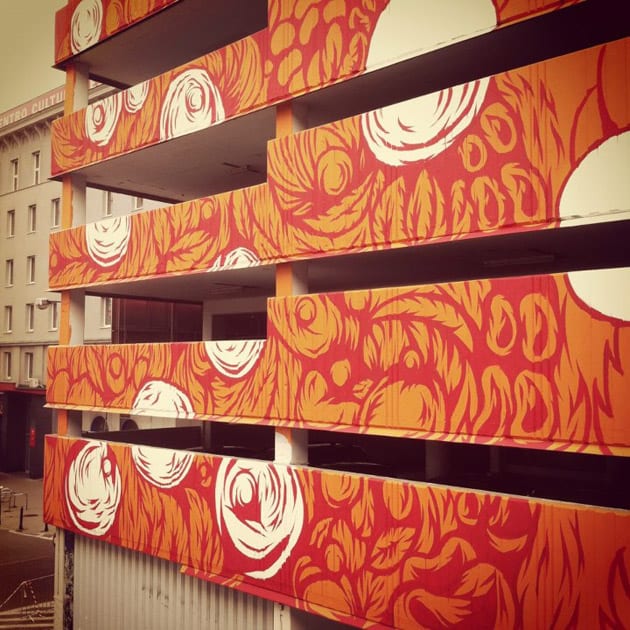 Swanski - mural na parkingu w Warszawie-2