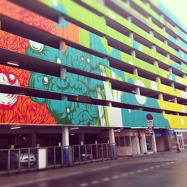 Swanski - mural na parkingu w Warszawie-4
