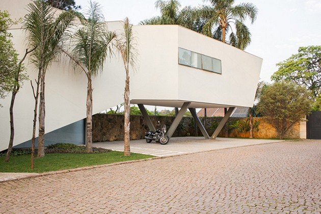 Offset House-asymetryczny dom w Brazylii-1