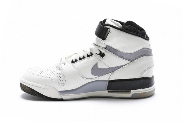 617855-100 Nike Air Revolution Vintage QS-White-Grey-2