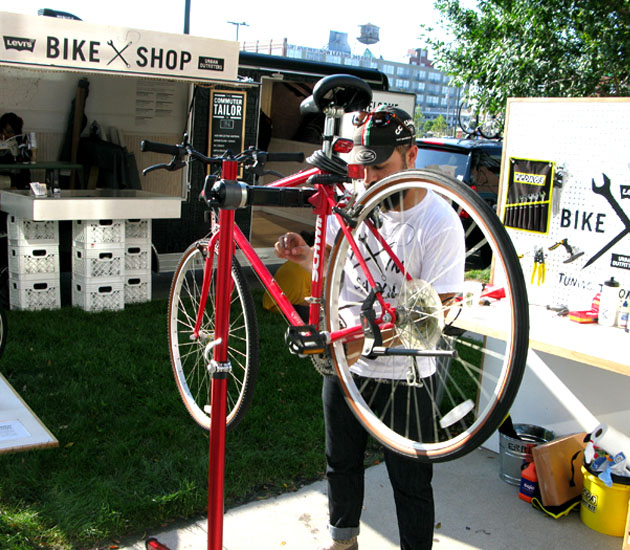 Levi's Bike Shop - 