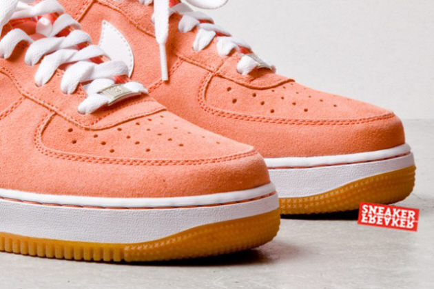 NIKE-AIR-FORCE-1-LOW-SUEDE-SALMON-TOE-DETAIL-640x426