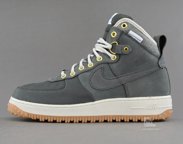 nike-air-force-1-duckboot-anthracite-gum-3-570x449
