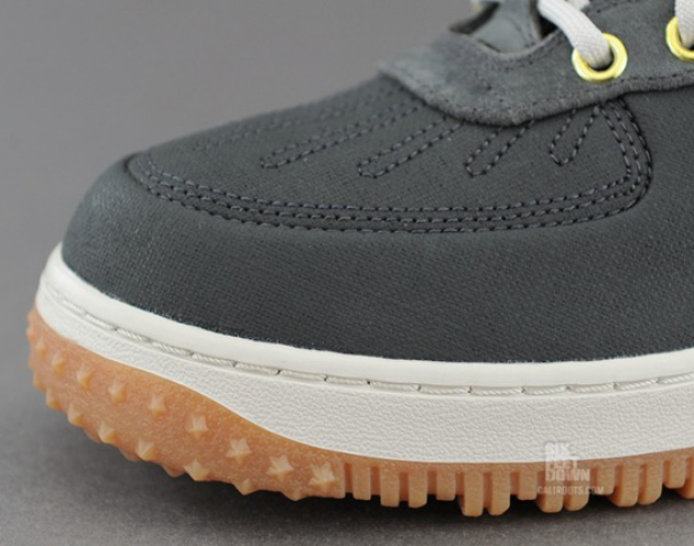 nike-air-force-1-duckboot-anthracite-gum-5-570x449