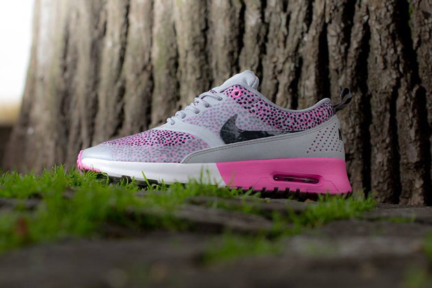 Nike WMNS Air Max Thea Print-Wolf Grey-Anthracite-Red Volt-White-1