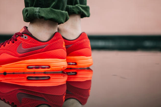 nike-air-max-1-ultra-moire-university-red-7