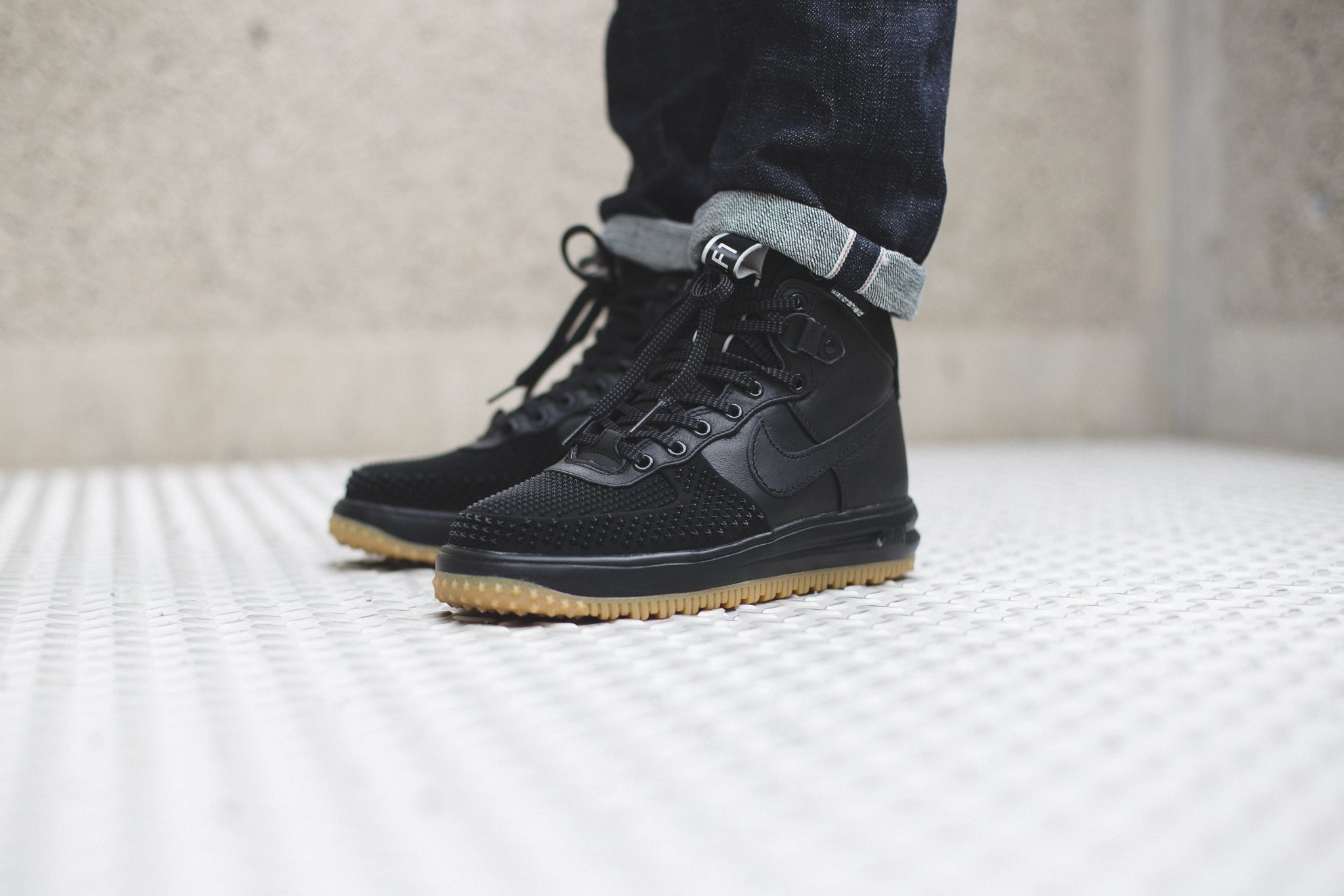 NIKE LUNAR FORCE 1 DUCKBOOT–BLACK-BLACK-METALLIC SILVER-ANTHRACITE-1