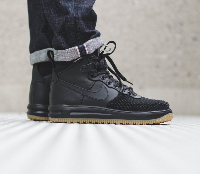 NIKE LUNAR FORCE 1 DUCKBOOT–BLACK-BLACK-METALLIC SILVER-ANTHRACITE