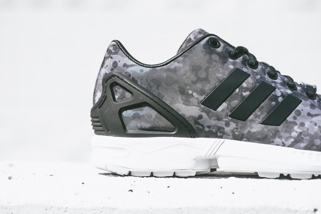 Adifas_White_Mountaineering_Pack_ZX_flux_Sneaker_POlitics_Hypebeast_7_1024x1024