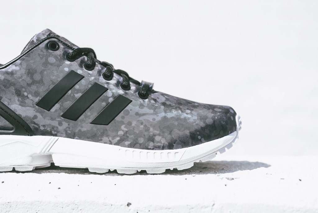 Adifas_White_Mountaineering_Pack_ZX_flux_Sneaker_POlitics_Hypebeast_8_1024x1024