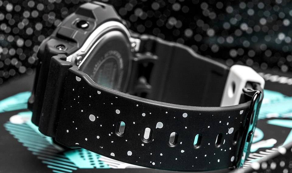 SNEAKER FREAKER x G-SHOCK DW-6900-NIGHTOWL-5