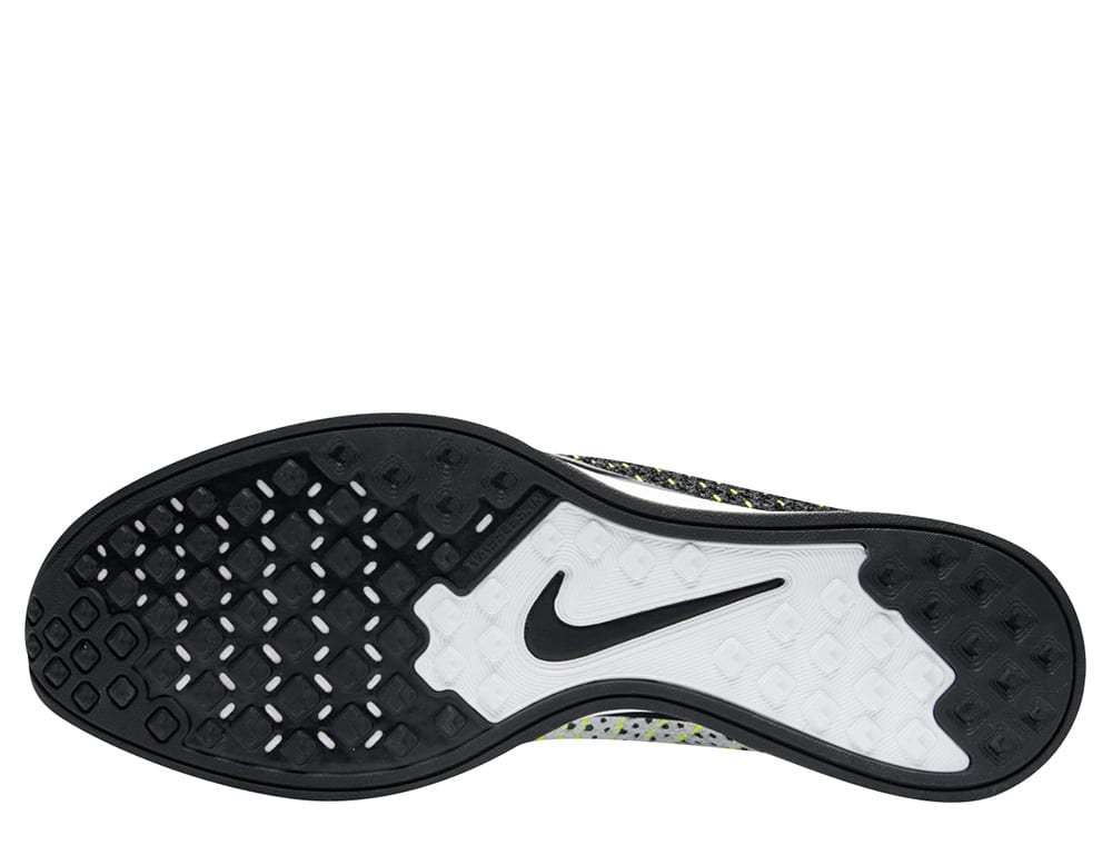 Nike Flyknit Racer-Black-White–Volt-2