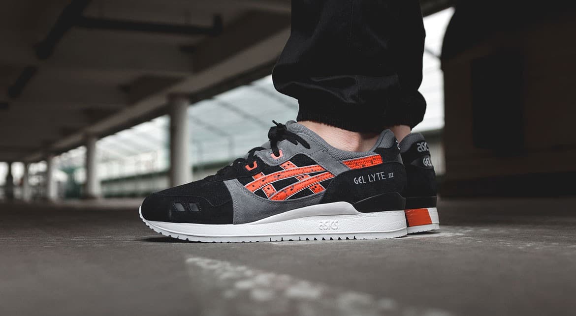 asics gel lyte v black chili