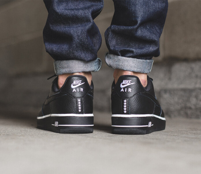 NIKE AIR FORCE 1 LOW STAR-BLACK-BLACK