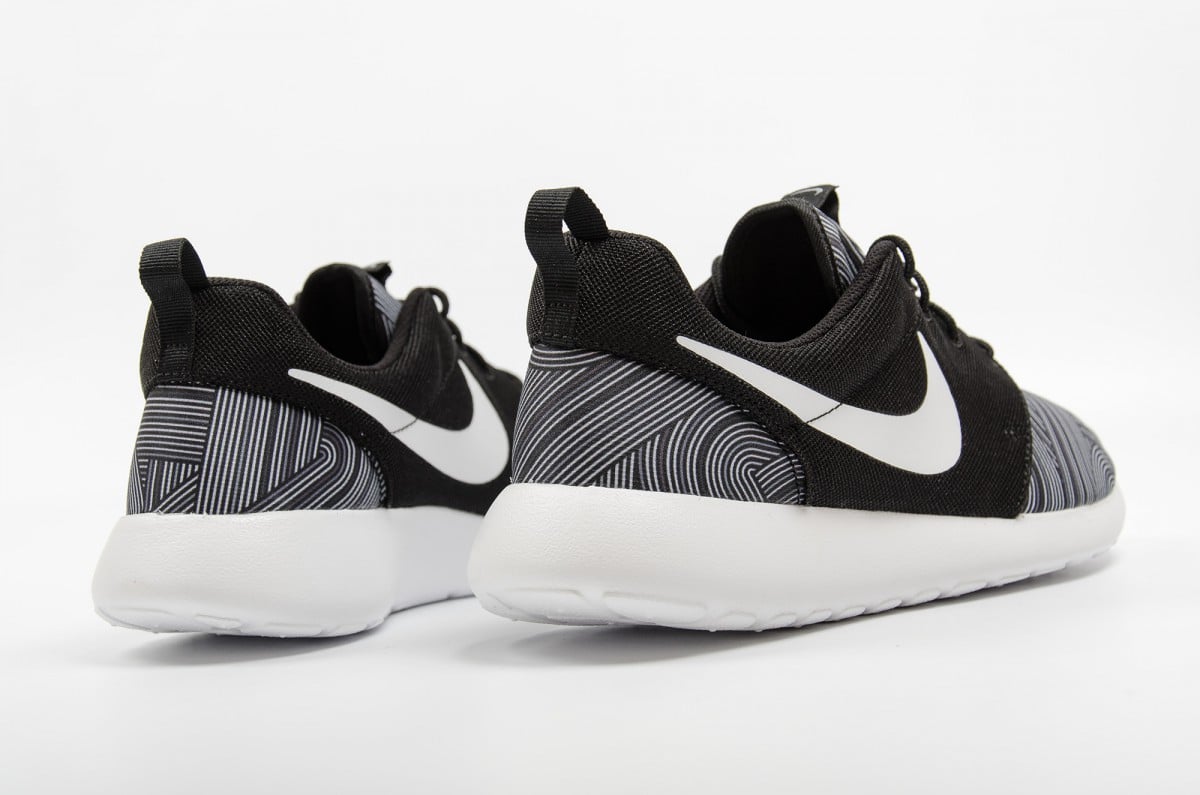 Nike Roshe One Print-Black-Shark-Wolf Grey-White-1