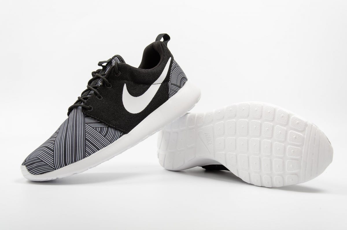 Nike Roshe One Print-Black-Shark-Wolf Grey-White-2