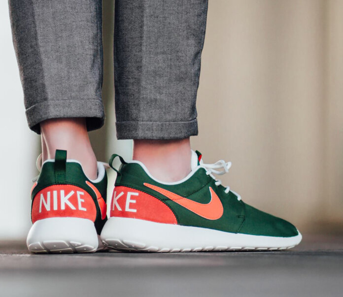Nike Roshe One Wmns-Gorge Green-Bright Mango-Sail-Black