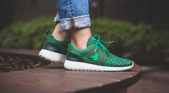 Nike WMNS Roshe One Flyknit „Rough Green”