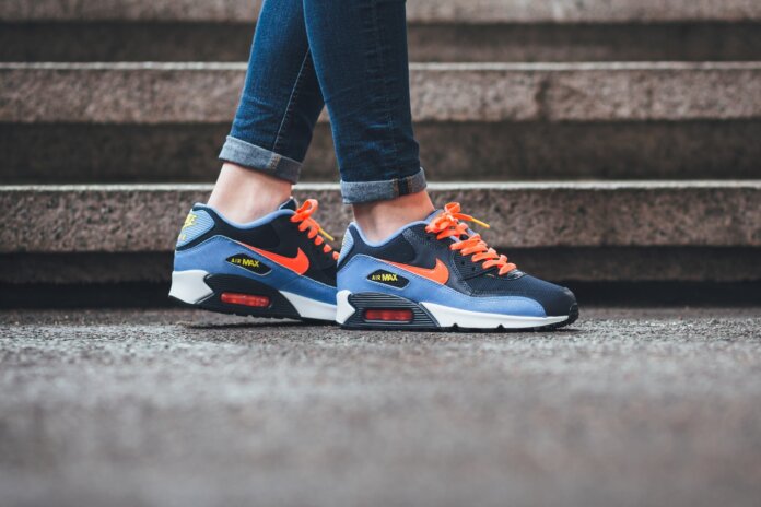 Nike Air Max 90 GS - Obsidian / Bright Mango - Canary