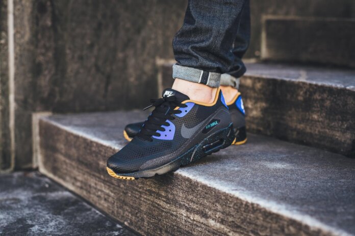 Nike Air Max 90 Ultra Essential - Black / Racer Blue - Emerald Green