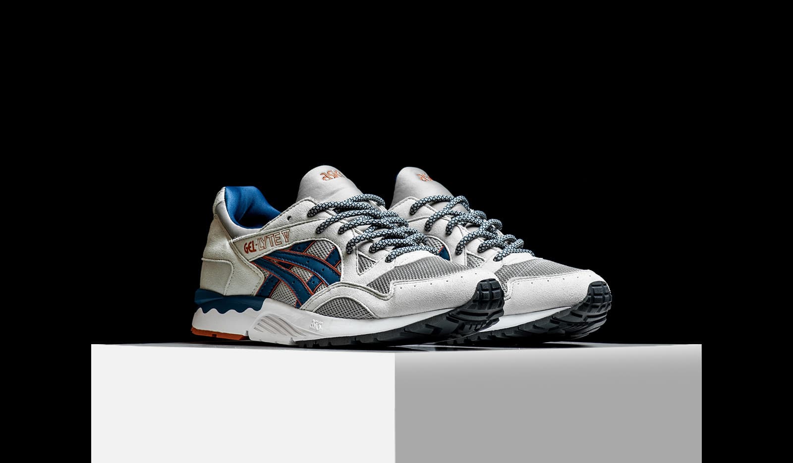 Asics Gel Lyte V-Ghost Chili-1