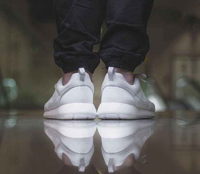 Nike Roshe One-All White-2