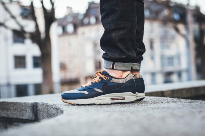 air max 1 premium dark obsidian