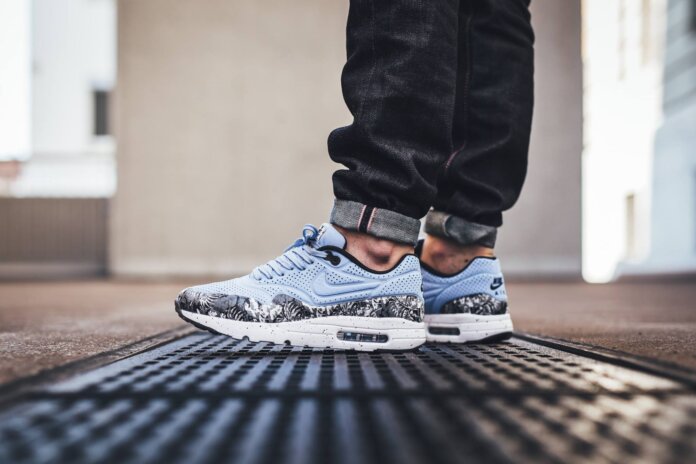 Nike Air Max 1 Ultra Moire - Aluminum / Black - Dusty Grey