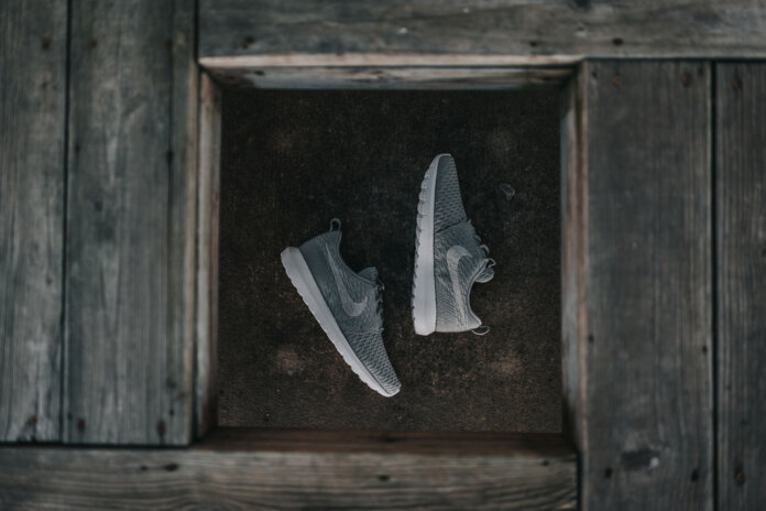 Nike Roshe One Flyknit NM - Wolf Grey / White