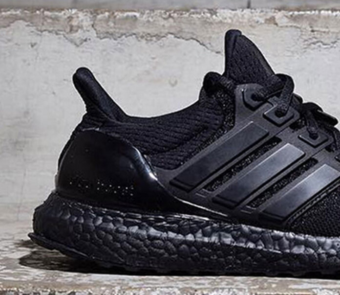 adidas Ultra Boost “Triple Black” - Zajawkaadidas Ultra Boost Triple Black-Zajawka