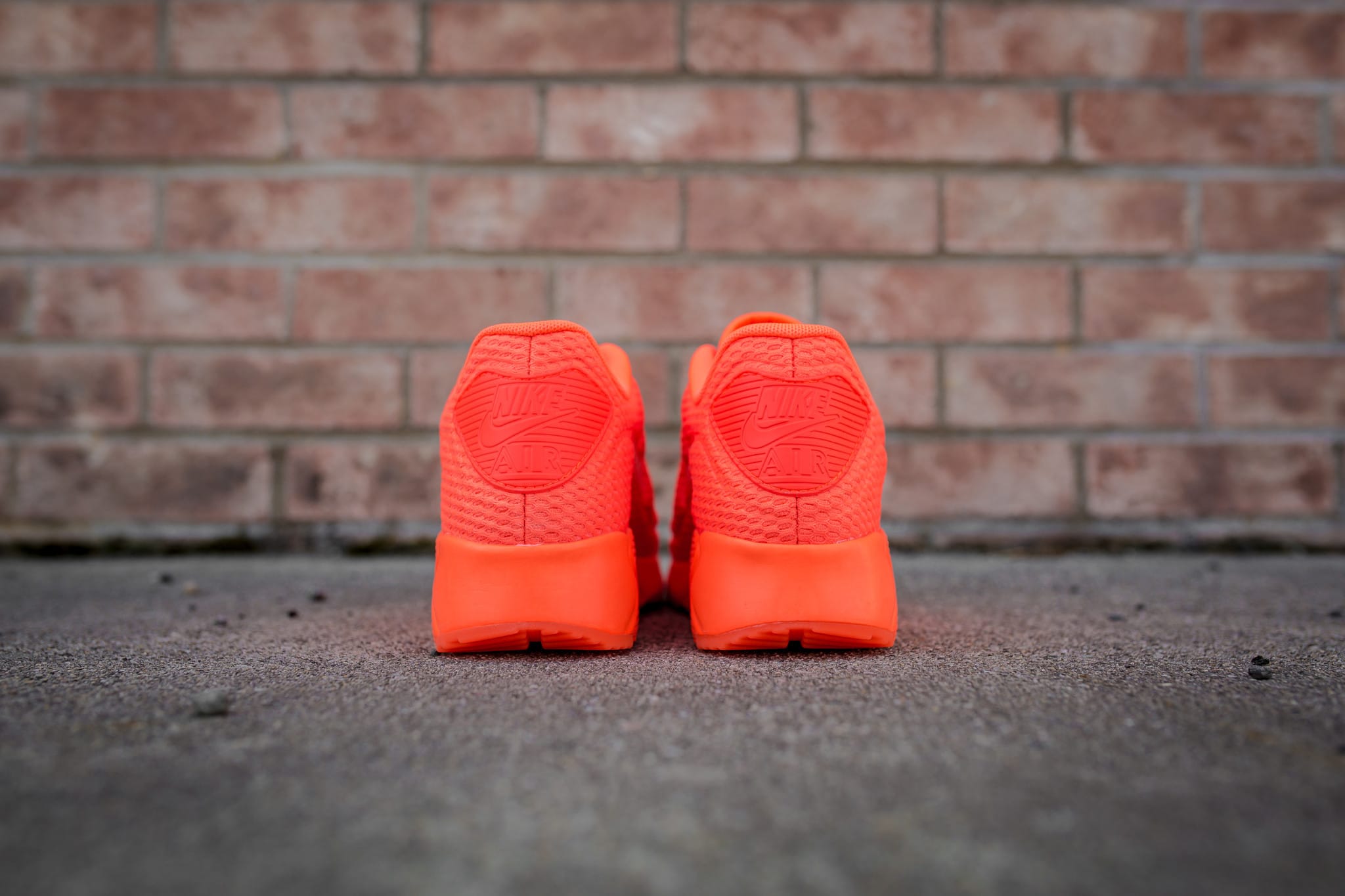 4_Nike_Air_Max_90_Ultra_BR_Total_Crimson-5_2048x2048