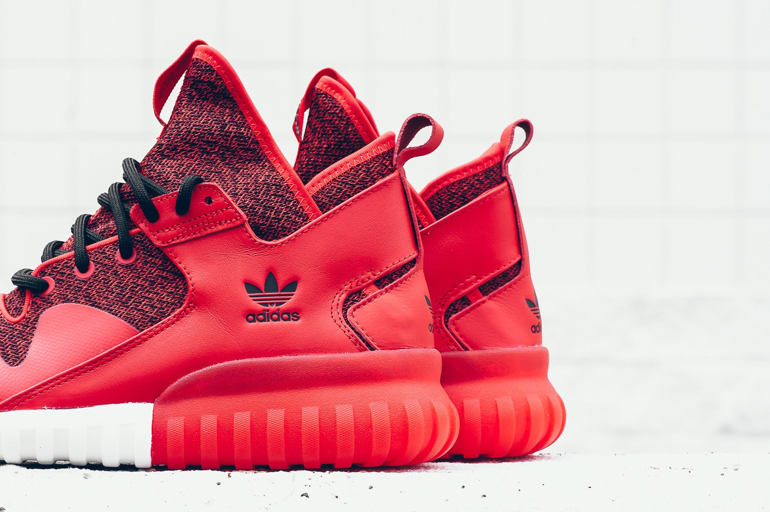 Adidas_Tubular_X_Red_WHite_Black_Snreaker_POlitics_Hypebeast_-4