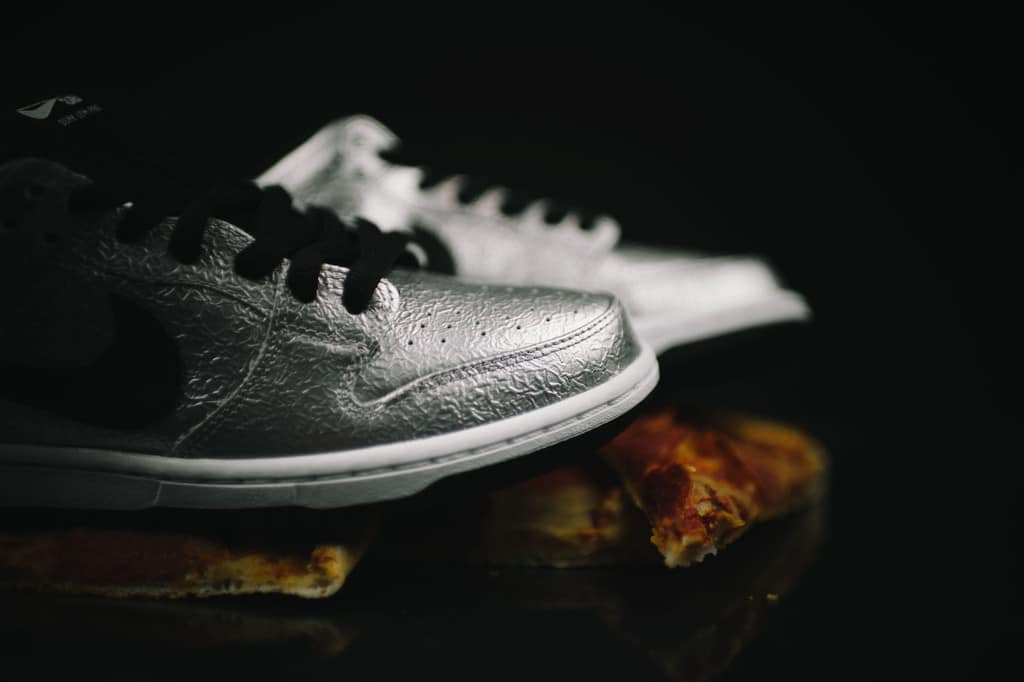 Nike_DunkLowPremiumSB_metallicsilverBlkWhite_2_1024x1024