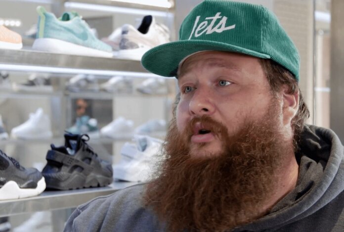 ACTION BRONSON IDZIE NA SNEAKERSOWE ZAKUPY (COMPLEX)