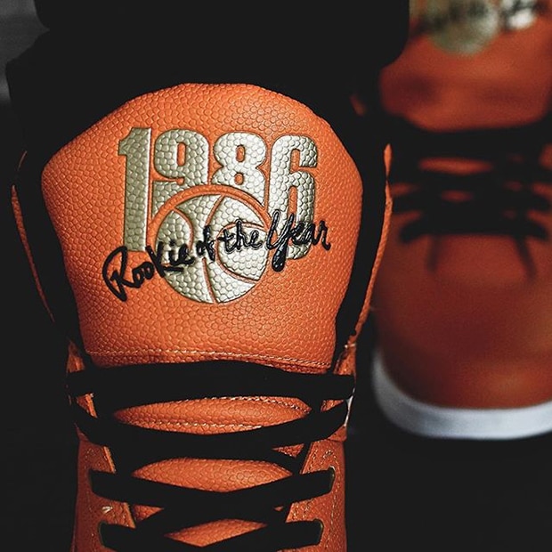 ewing-33-hi-rookie-of-the-year-available-3