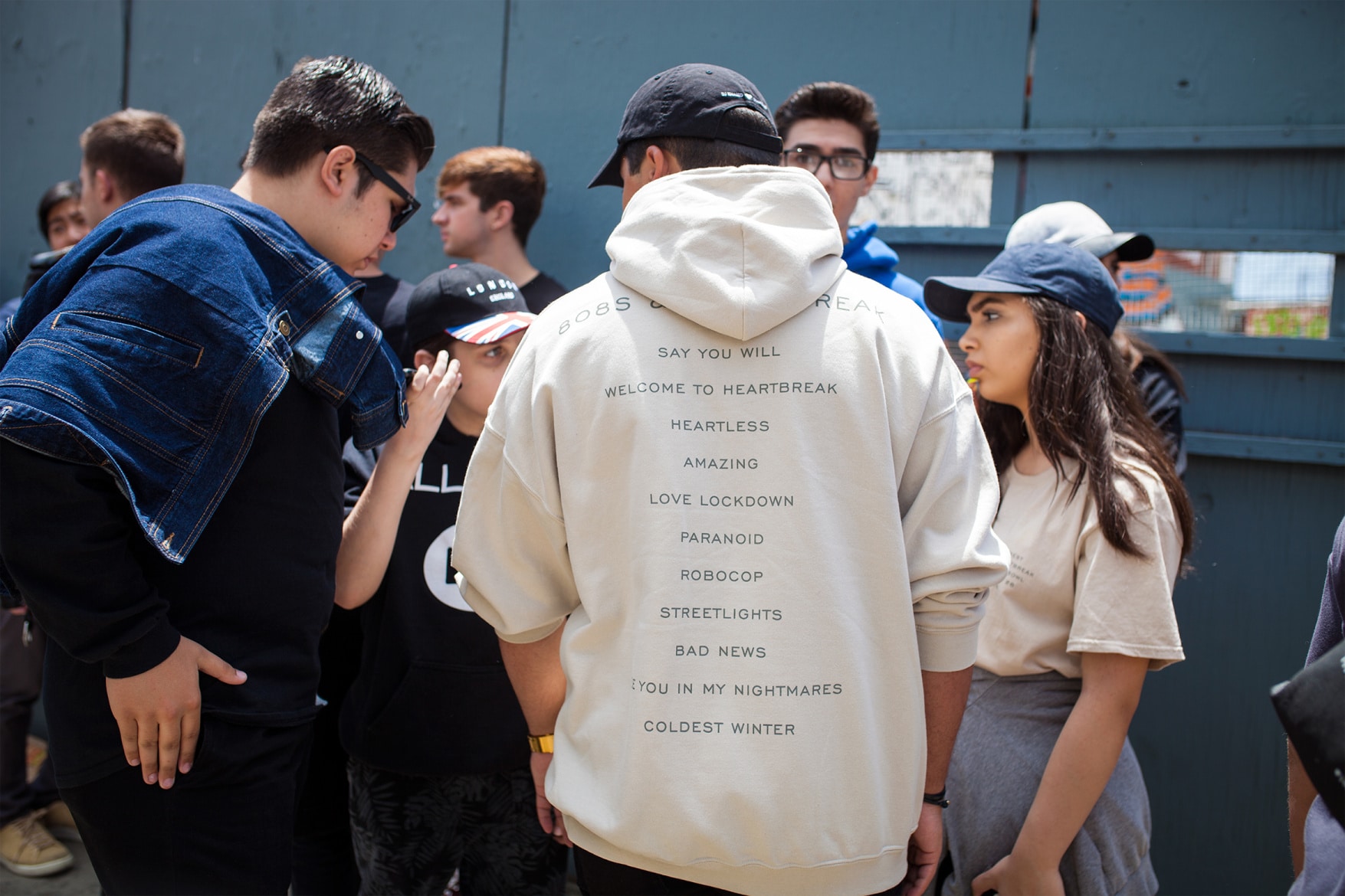 kanye-west-life-of-pablo-temporary-store-26