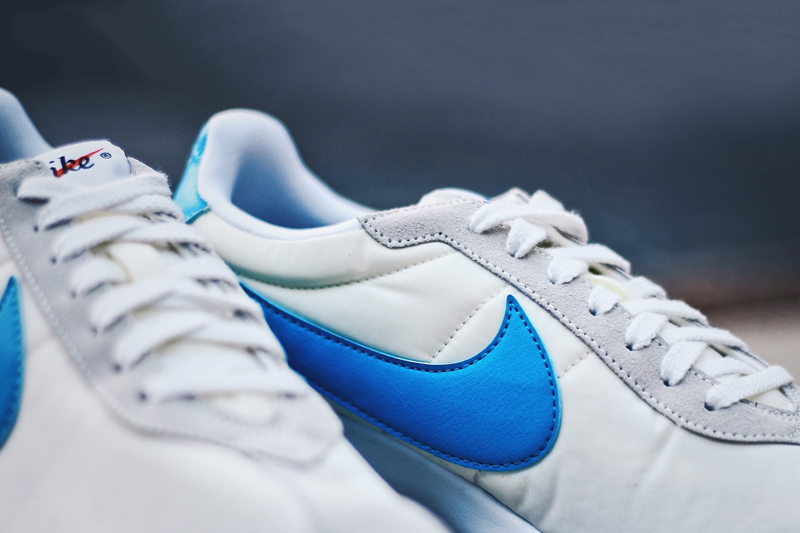 nike-roshe-ld-1000-summit-white-blue-glow-white-safety-orange-2