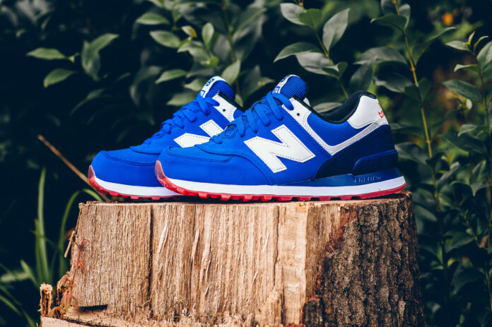 New Balance 574 - Blue / White