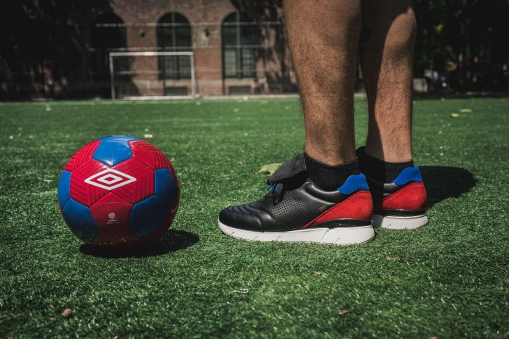 packer-umbro-copa-100-linesman-on-foot-6