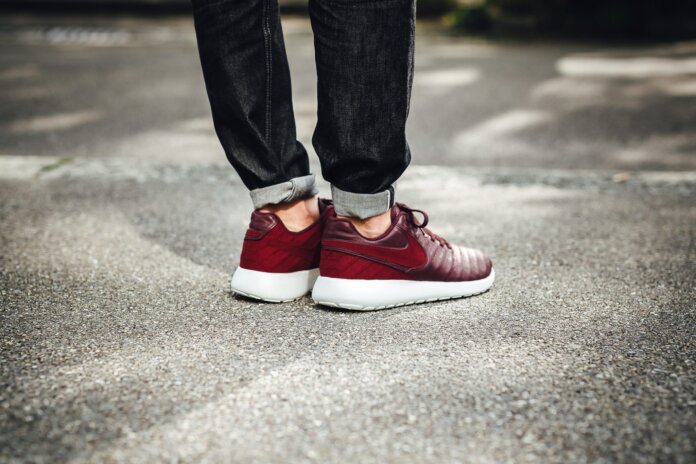 Nike Roshe Tiempo VI QS - Night Maroon / Team Red
