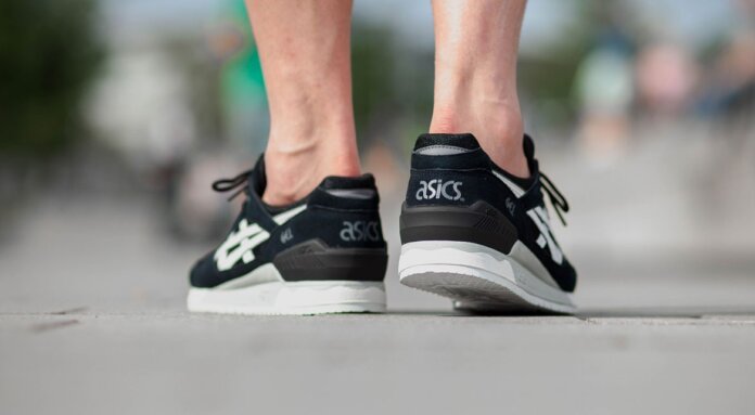 ASICS Gel-Respector „Black N White”