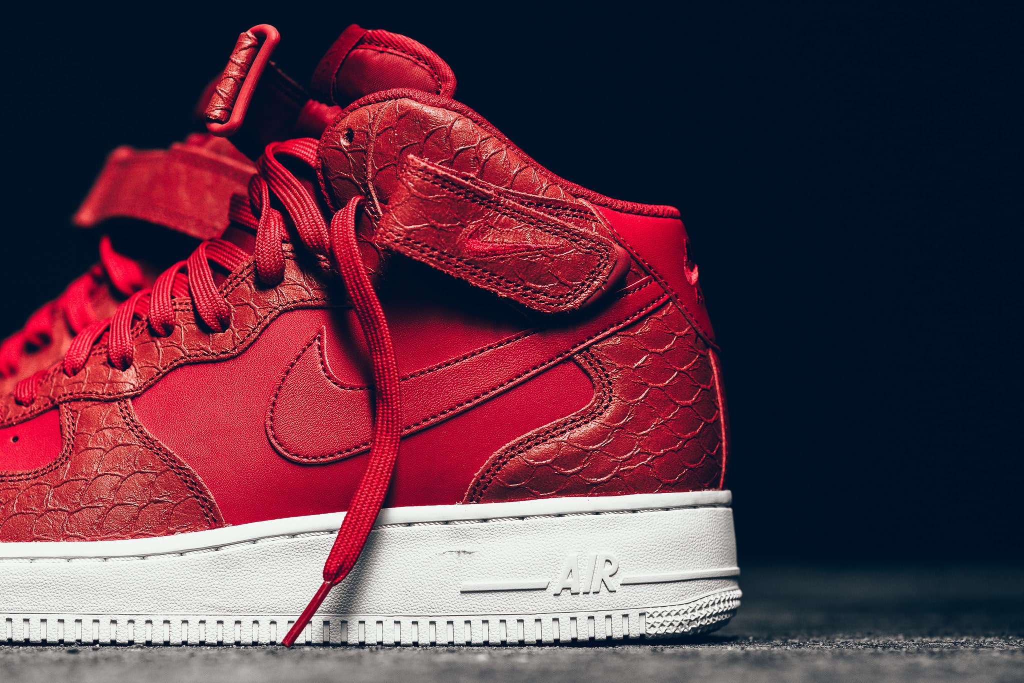 NIKE AIR FORCE 1 MID-RED PYTHON-3