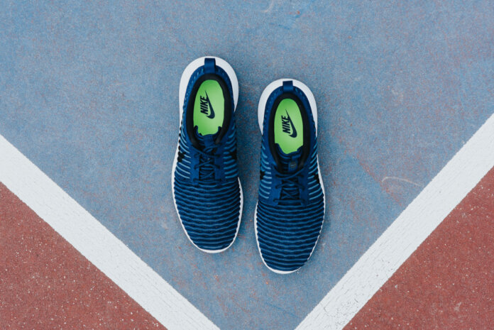 NIKE ROSHE TWO FLYKNIT-MIDNIGHT NAVY