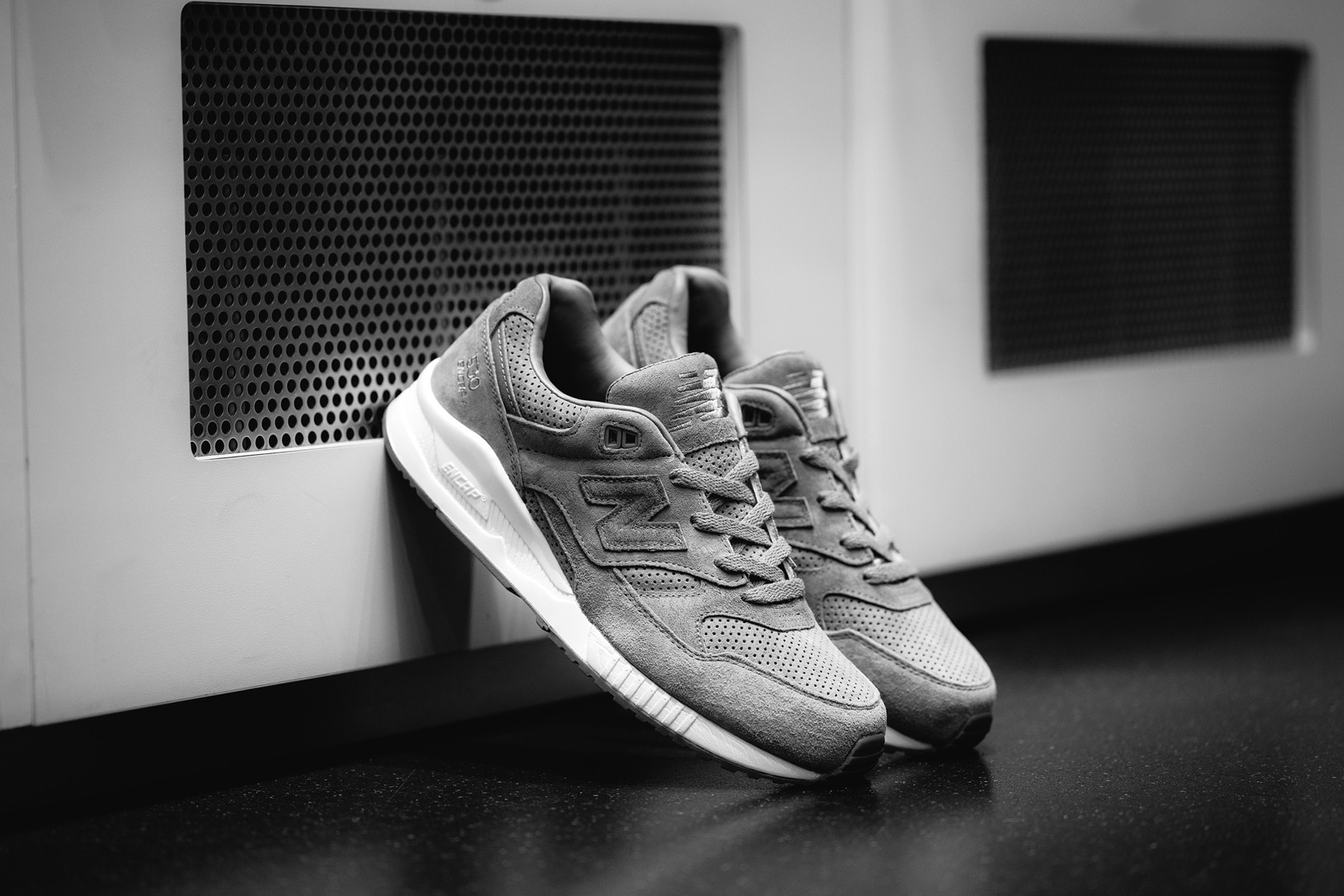 REIGNING CHAMP X NEW BALANCE 530-GYM PACK-2