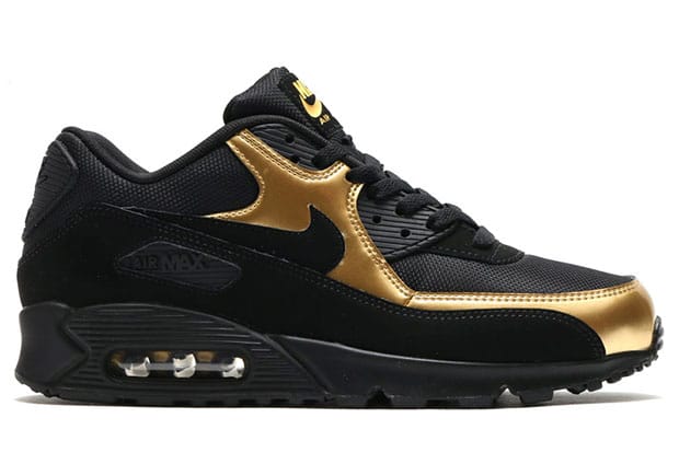 NIKE SPORTSWEAR-BLACK AND GOLD PACK-2