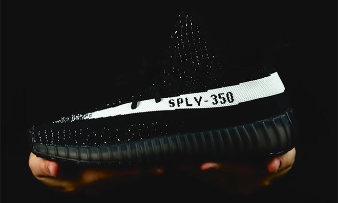 adidas YEEZY Boost 350 V2 - Black / White