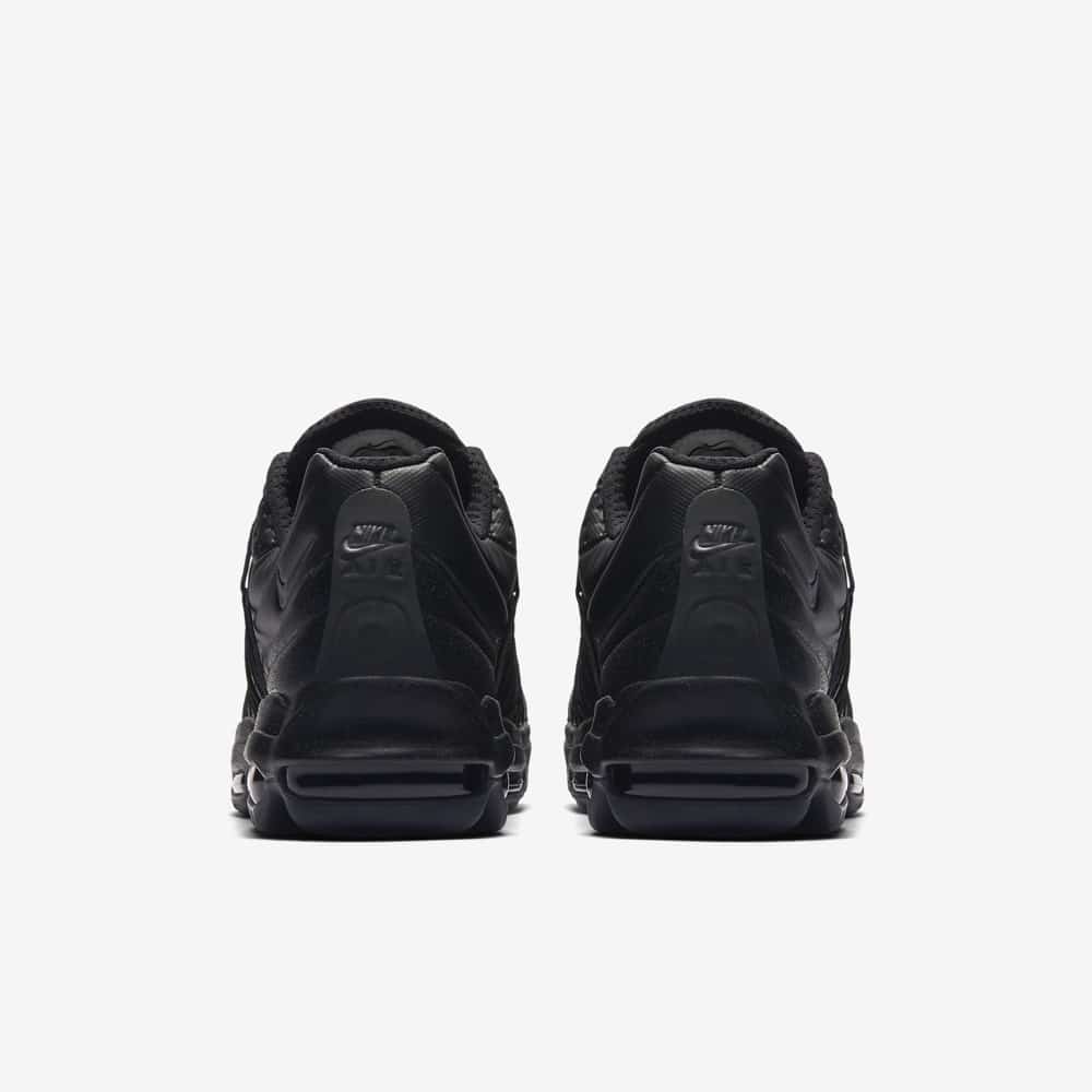 Nike Air Max Ultra SE Triple Black Pack-17